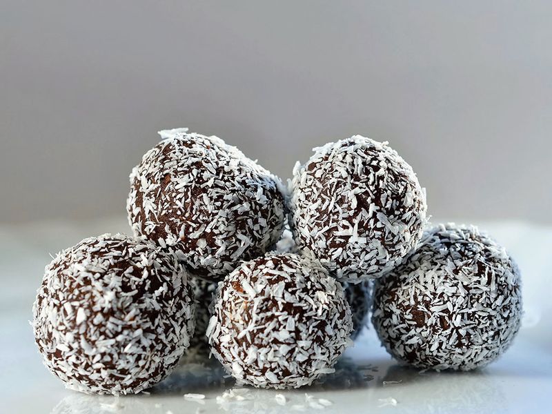 No-Bake Coconut Date Balls