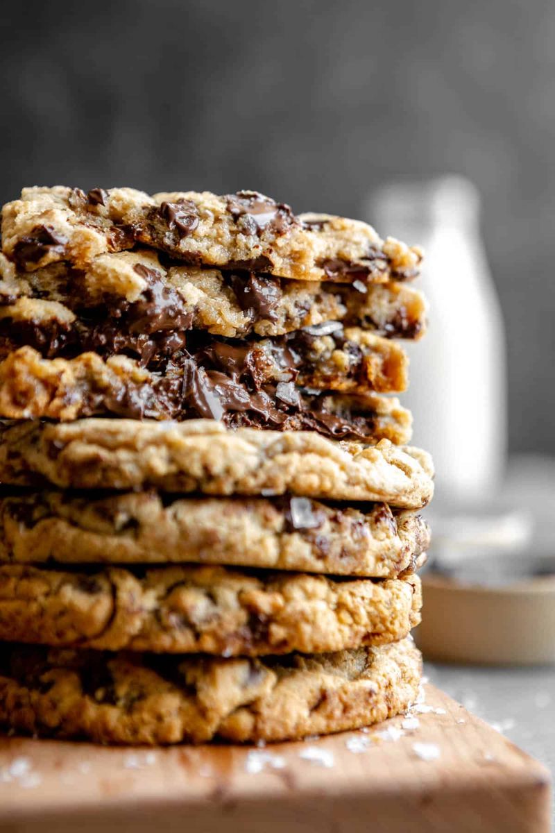 Vegan Chocolate Chip Cookies