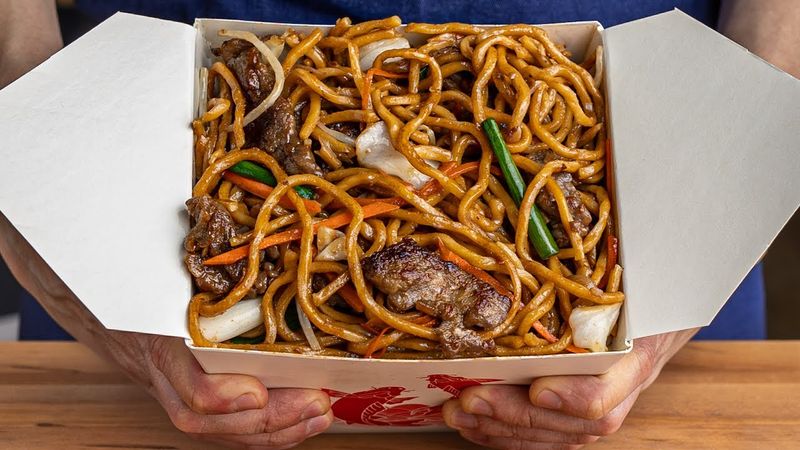 Lo Mein (Oil Bomb Version)