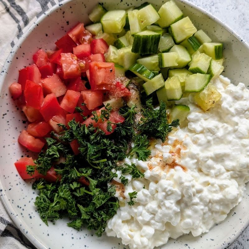 Plain Cottage Cheese with Chopped Tomatoes