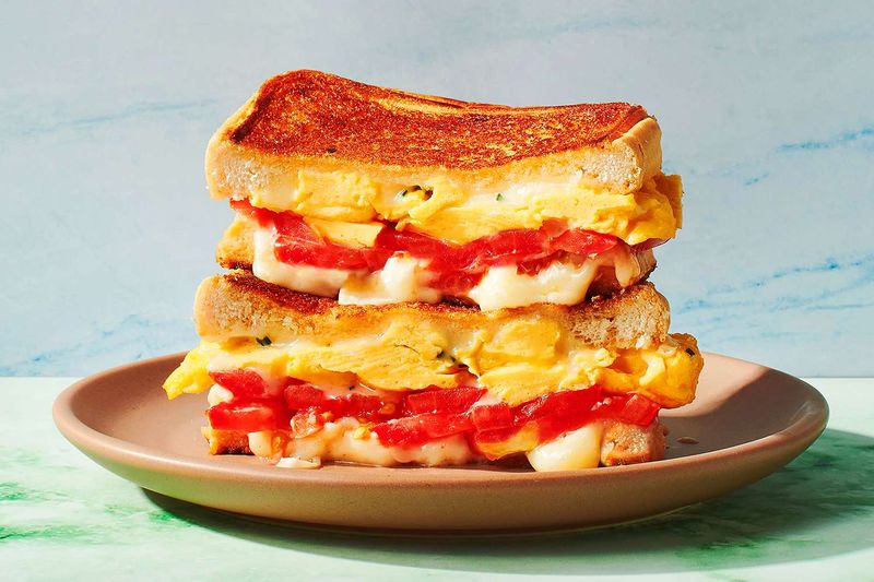 Grilled Cheese & Tomato Sandwich