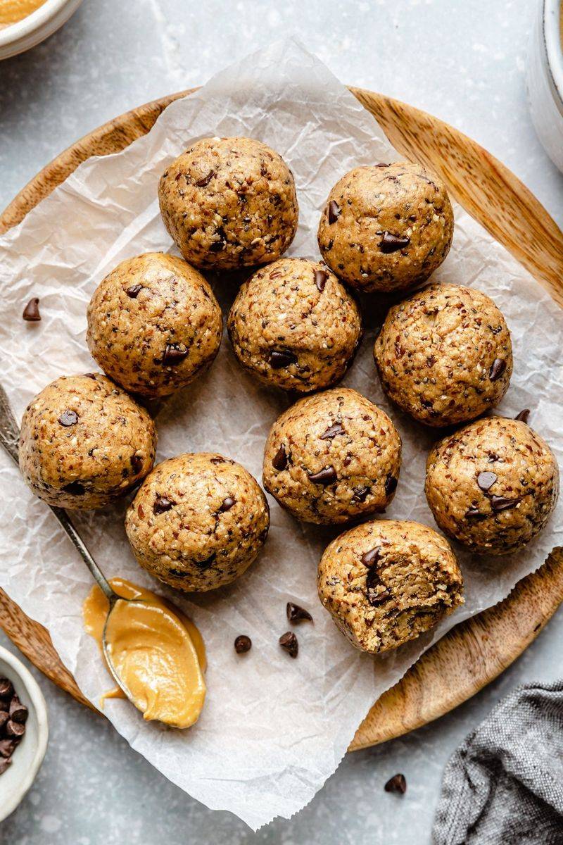 No-Bake Peanut Butter Oat Balls