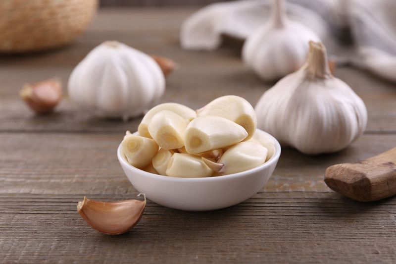 Garlic (Raw or Aged Extract)