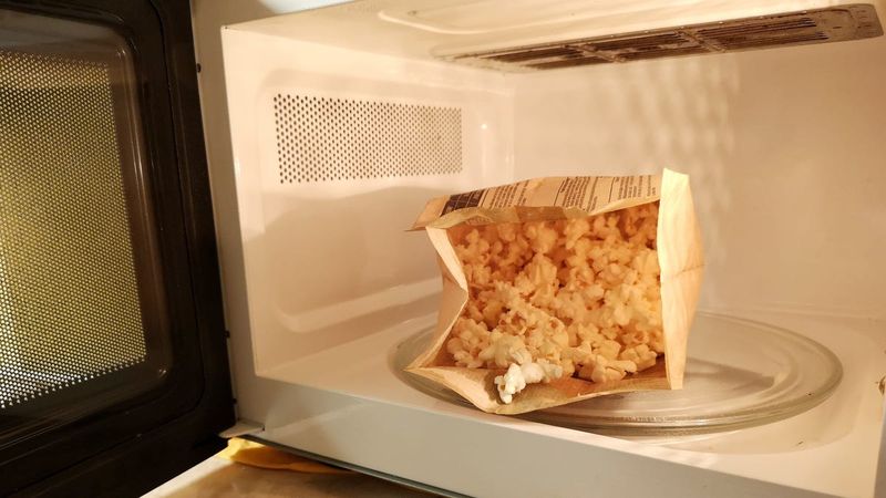 Microwave Popcorn (Butter-Flavored)