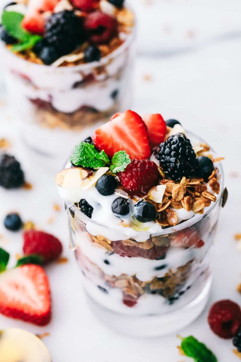 Yogurt Parfaits & Smoothie Bowls