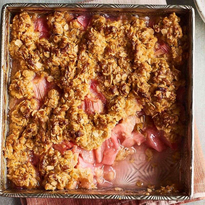 Rhubarb Crisp