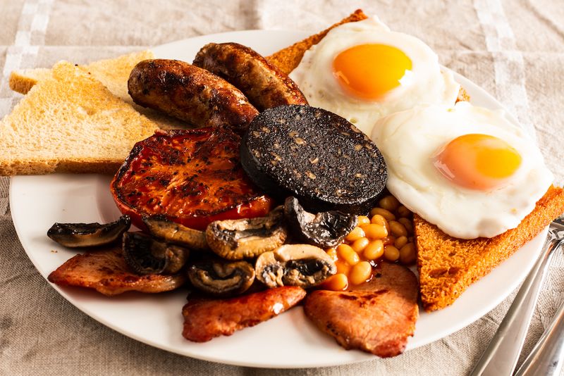 British Full English Breakfast (Greasy Version)