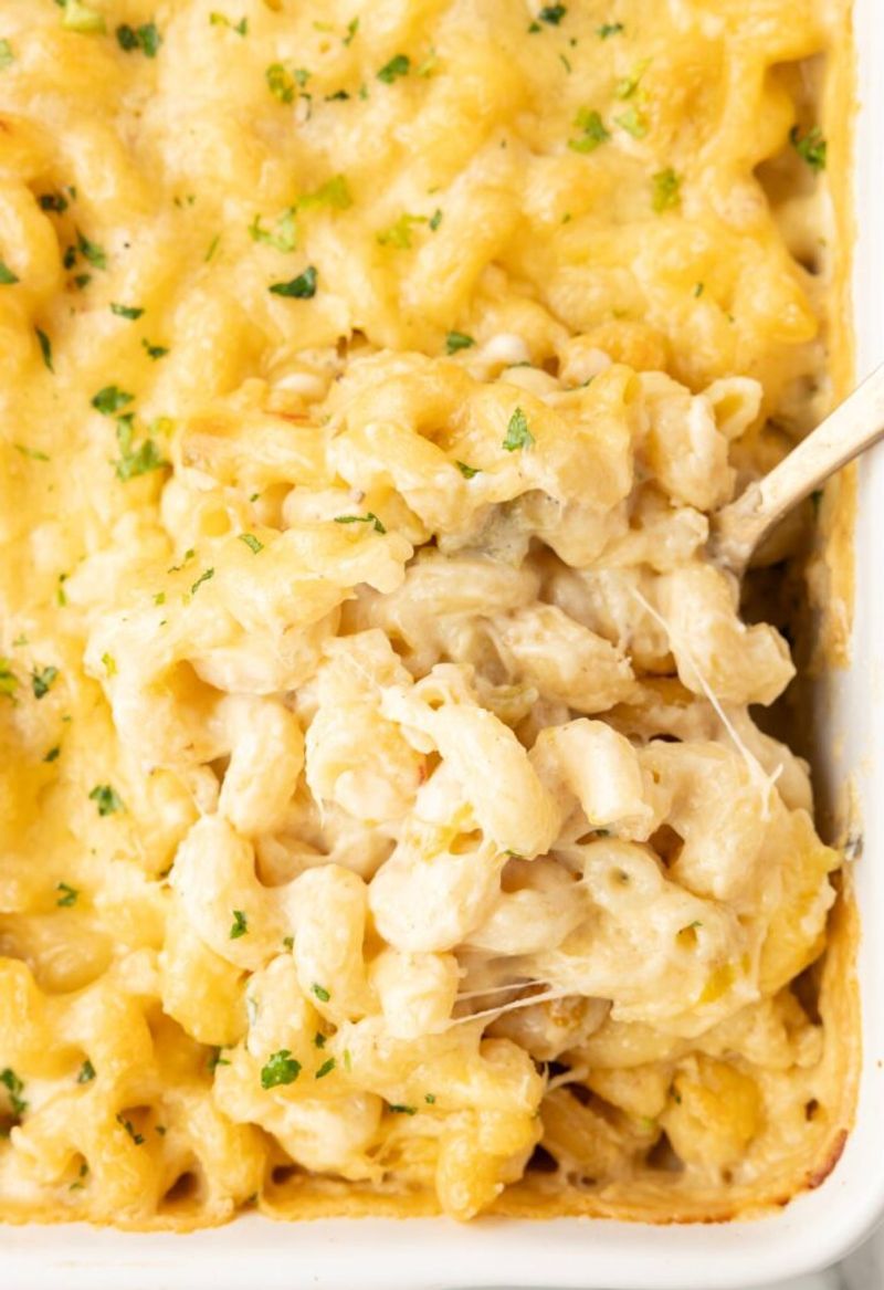White Queso Mac & Cheese (Fusion Fail)