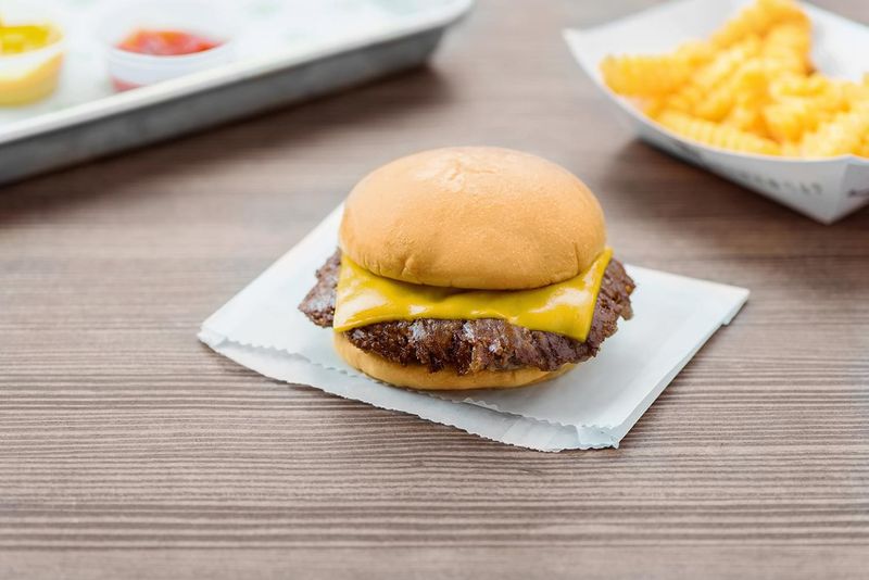Cheeseburger (Plain)