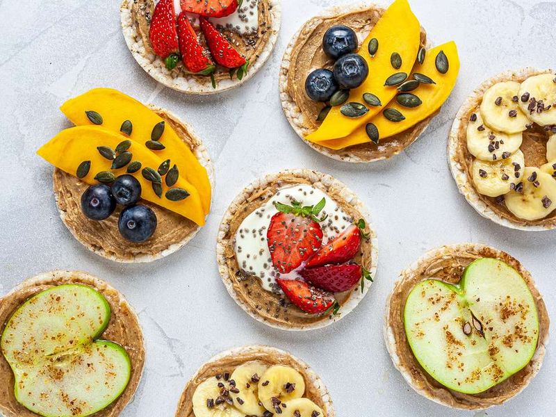 Rice Cakes with Nut Butter and Fruit