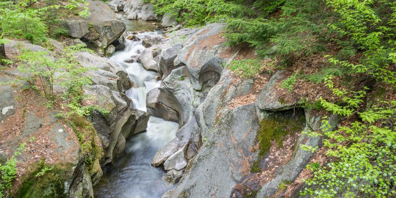 Sculptured Rocks Natural Area (Groton)