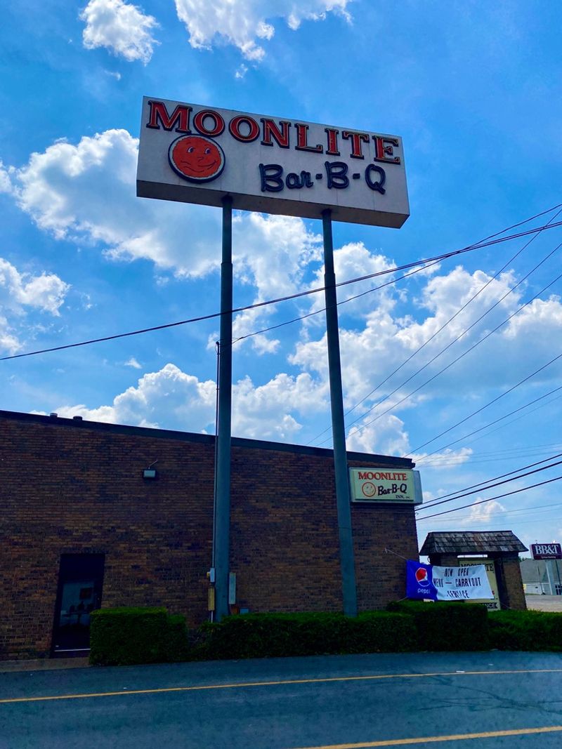 Moonlite Bar-B-Q Inn, Owensboro, Kentucky