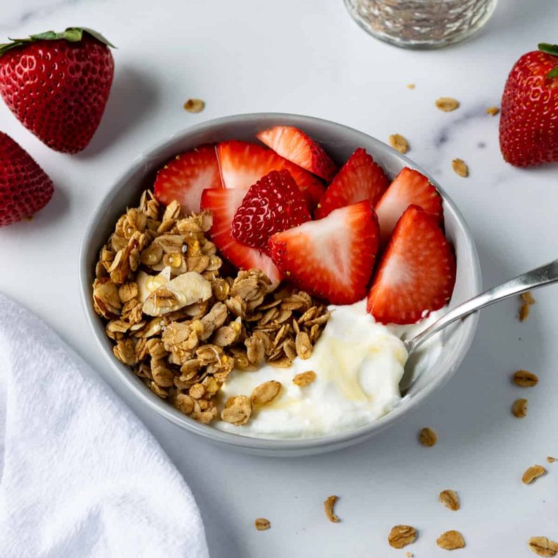 Granola with Flavored Yogurt