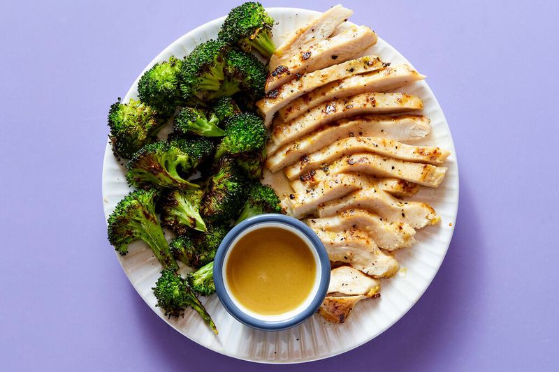 Steamed Broccoli with Grilled Chicken Breast