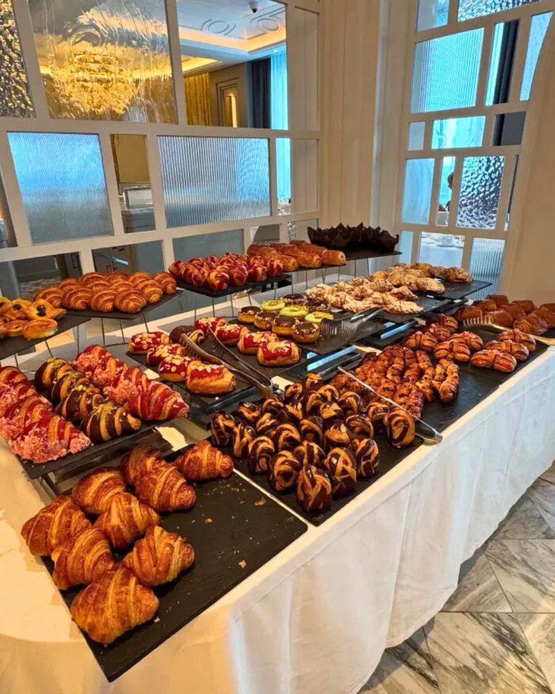 Freshly Baked Croissants & Pastries