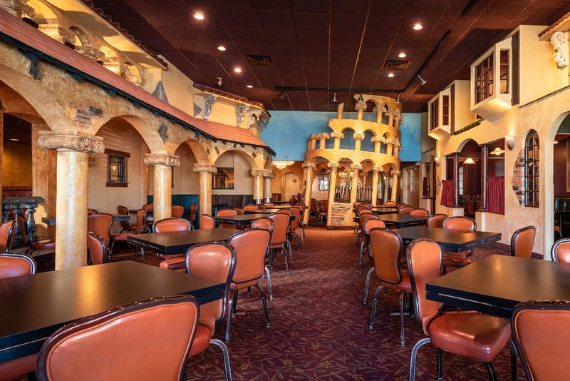 Lino’s – Rockford, IL