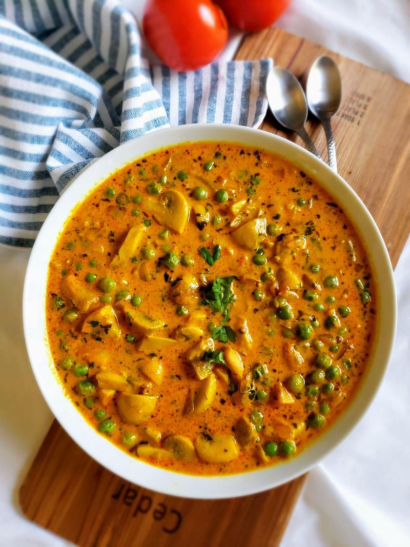 Mushroom and Pea Curry