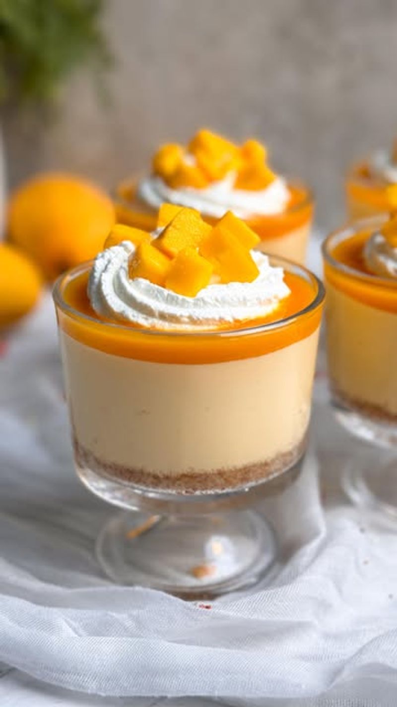 No-Bake Mango Cheesecake Cups