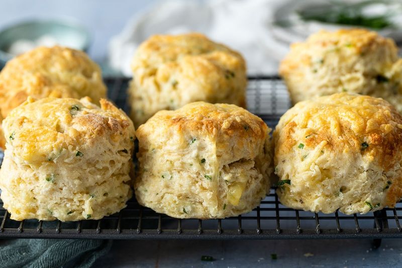 Cheddar-Chive Mini Scones