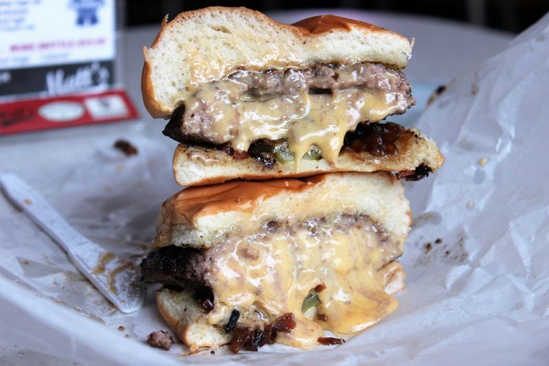 Minnesota – Breakfast Jucy Lucy with Egg and Melted Cheese Stuffed Inside the Patty
