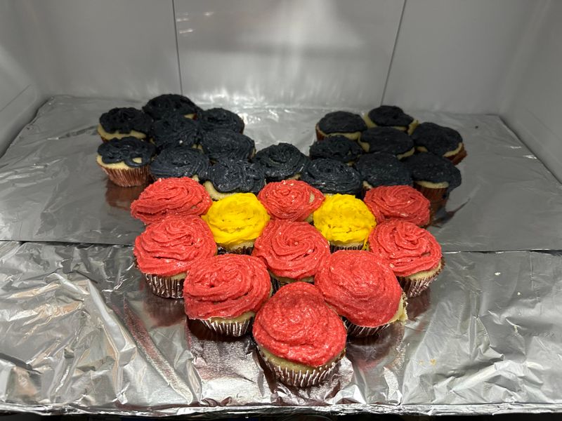 Mickey Mouse Cupcake Pull-Apart