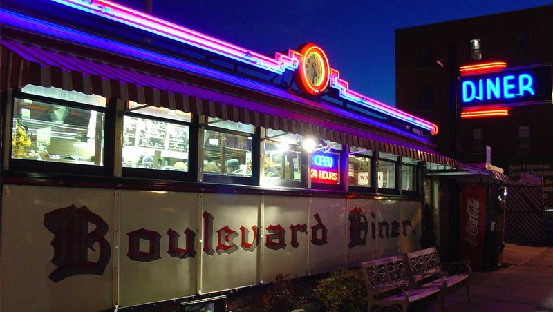 Boulevard Diner