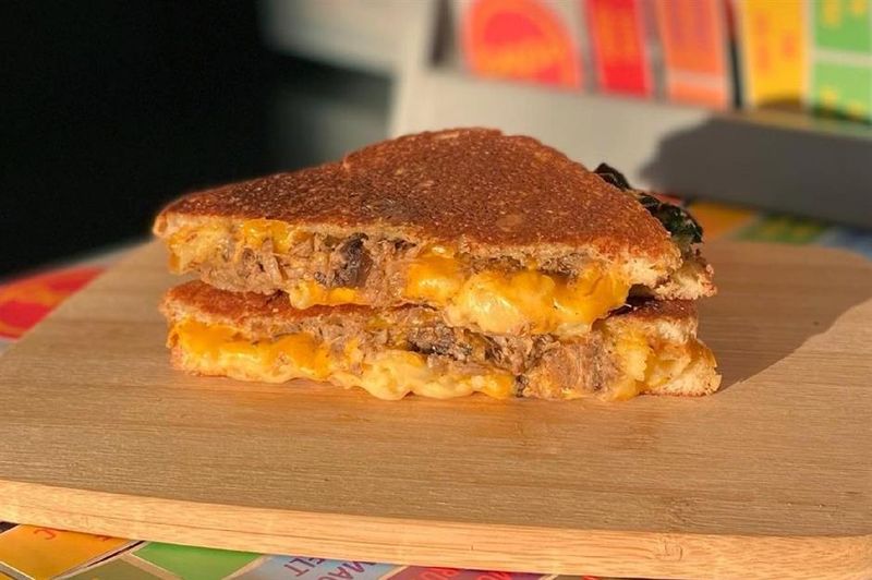 North Dakota – Beer Cheese Grilled Cheese