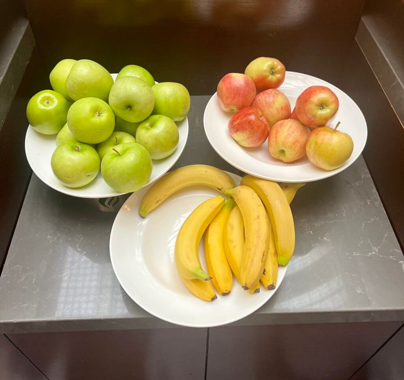 Fresh Bananas or Whole Apples