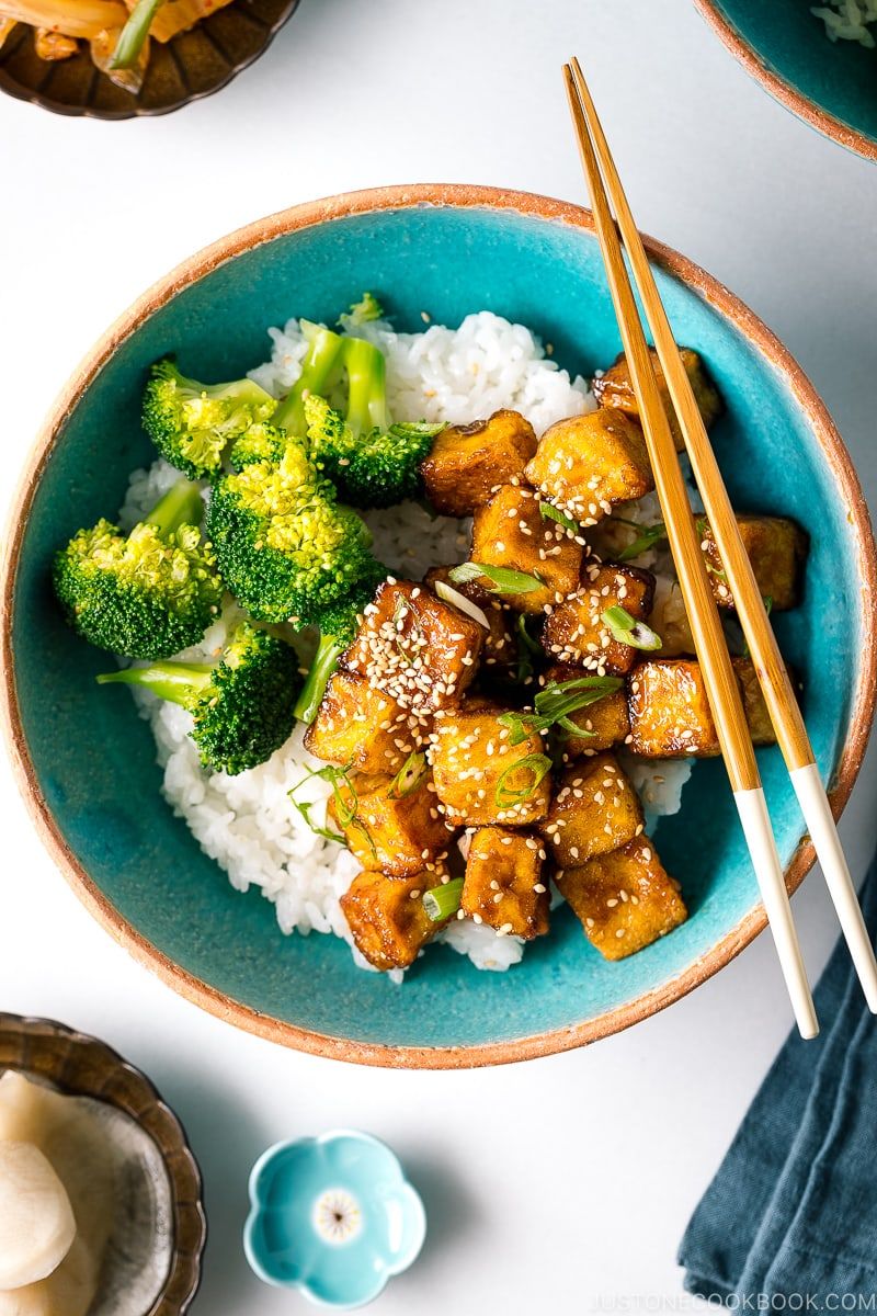 Rice Bowl with Teriyaki Tofu