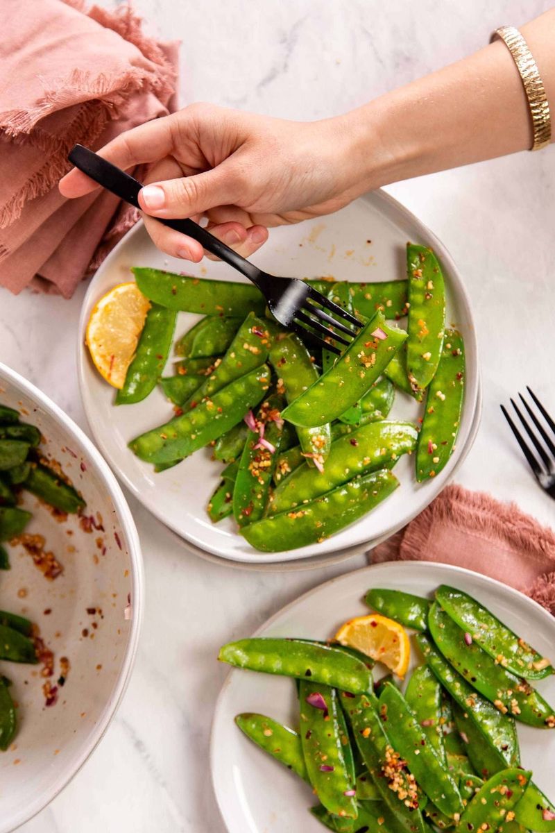 Sugar Snap Peas Stir-Fried with Garlic and Chili