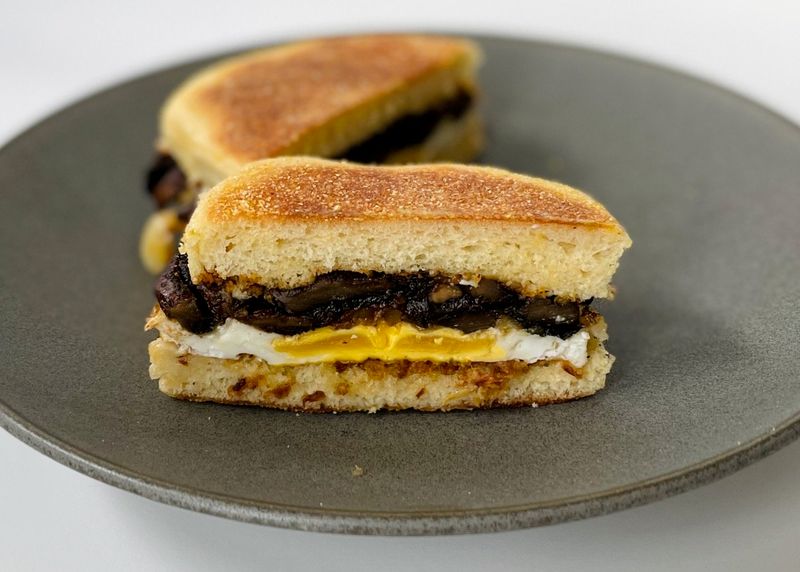 Rhode Island – Sweet Tomato Jam, Egg, and Cheddar on an English Muffin