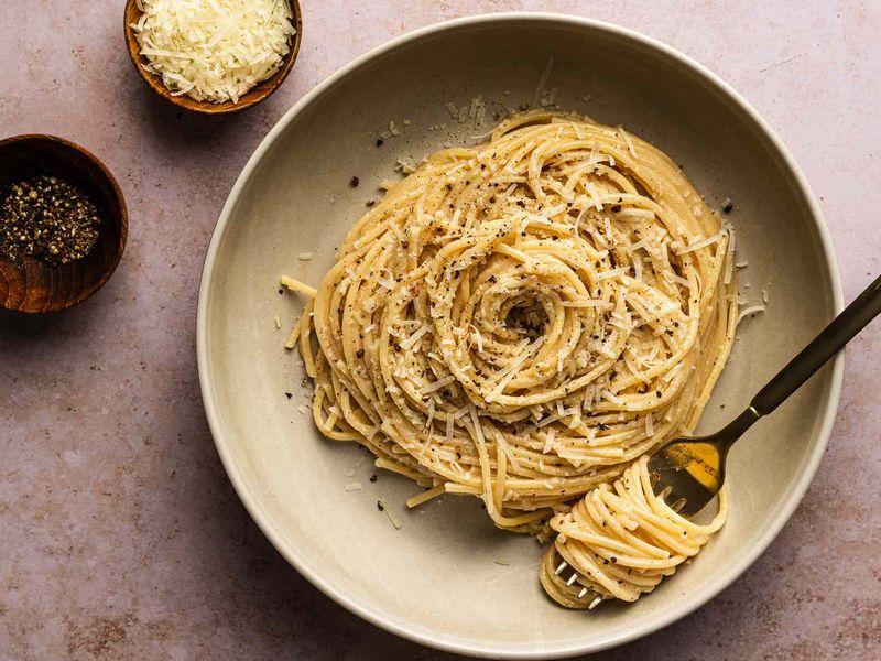 Cacio e Pepe at a True Roman-Style Spot