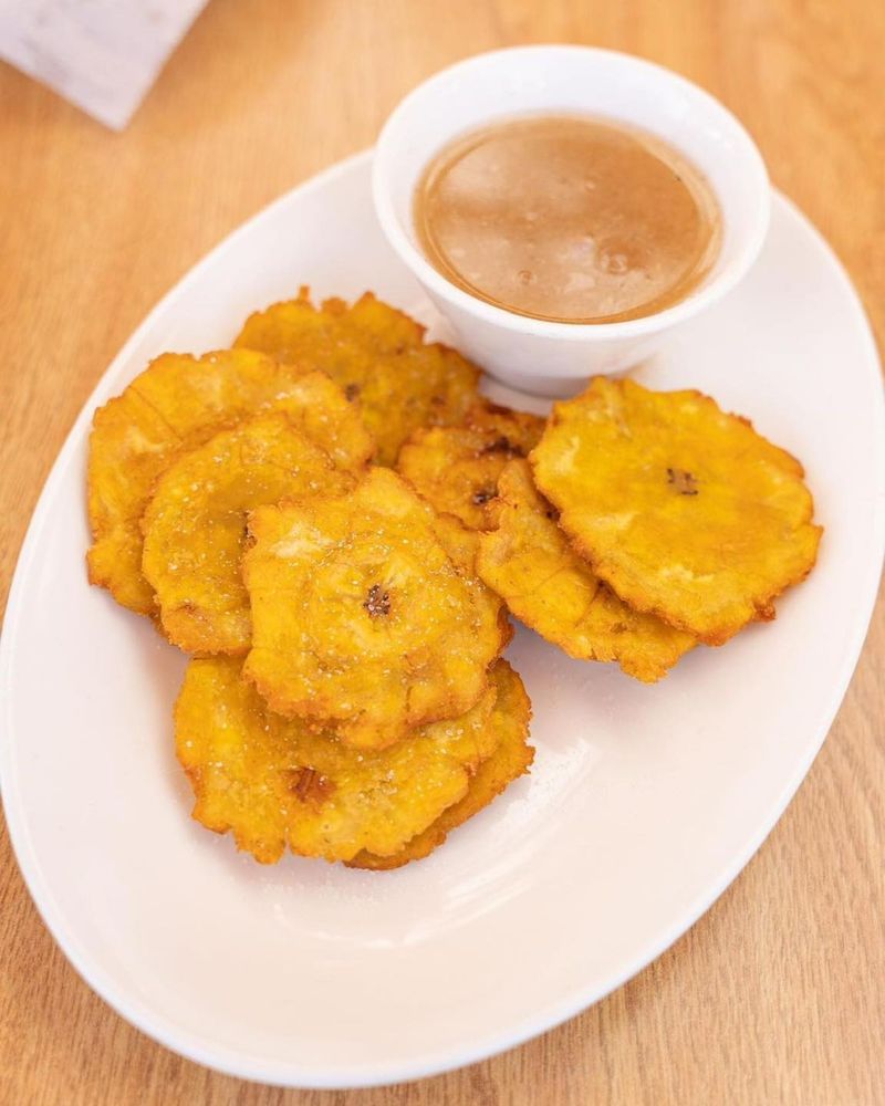 Tostones with Garlic Mojo