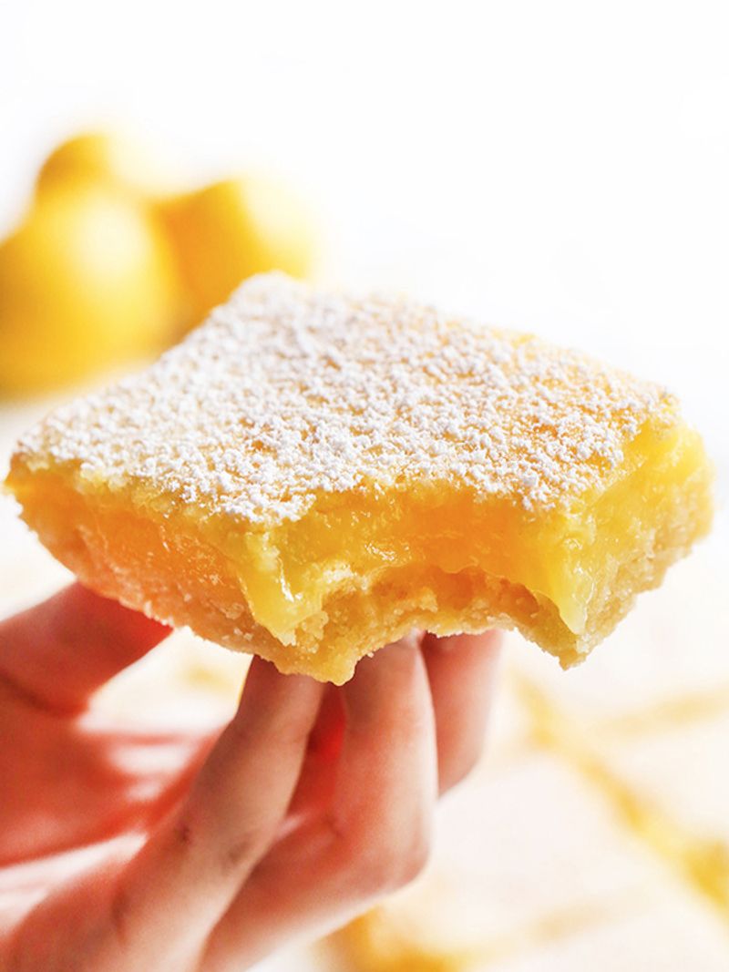 Bars with a Weak Shortbread Crust