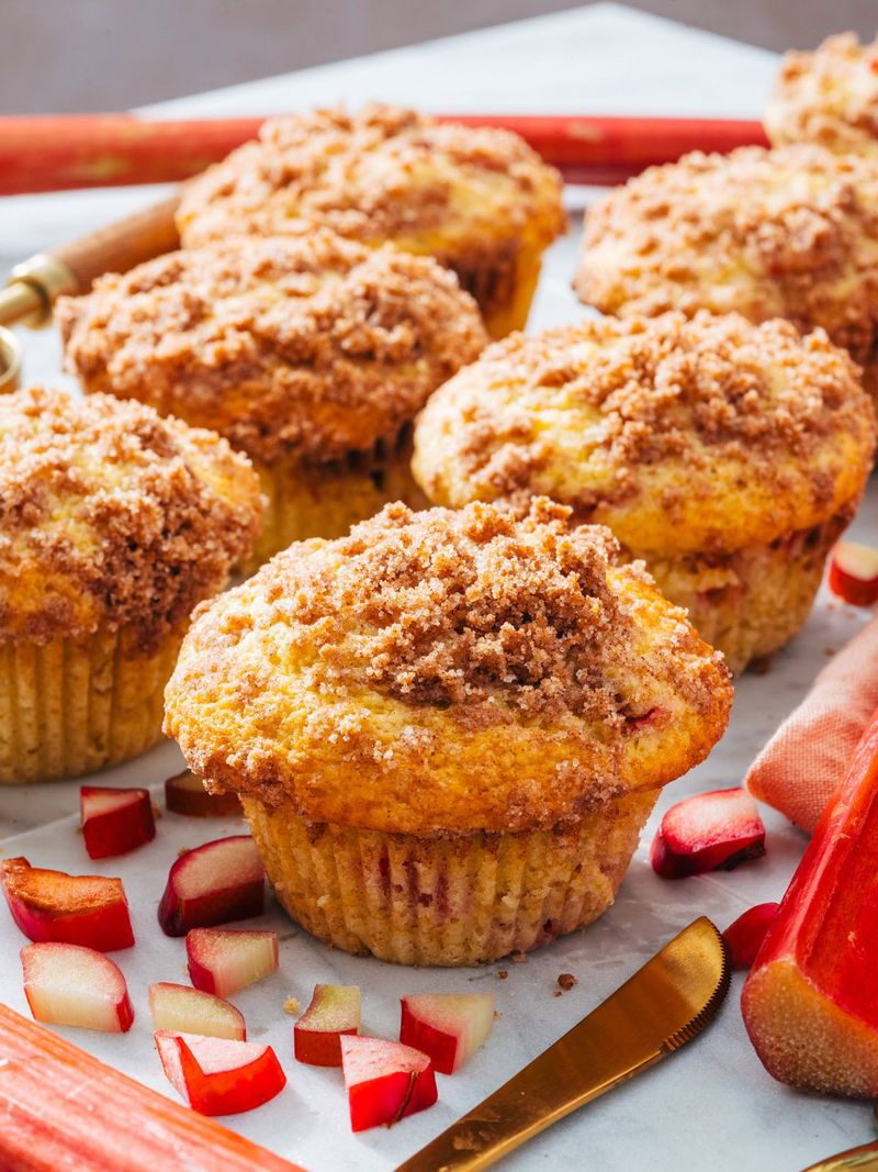 Rhubarb Muffins with Streusel Topping