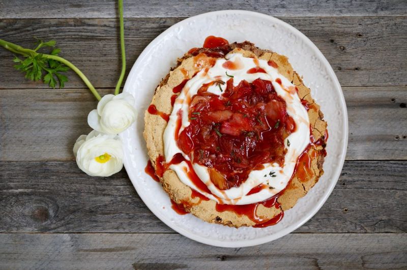 Rhubarb Pavlova