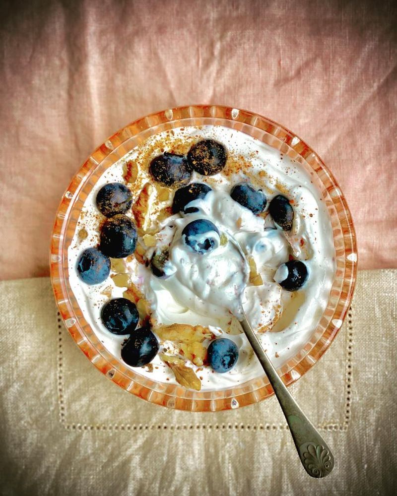 Greek Yogurt with Berries & Cinnamon