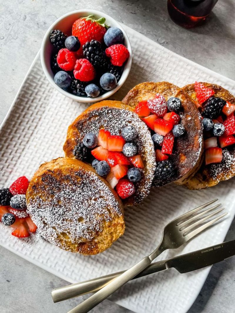 Powdered Sugar-Dusted French Toast