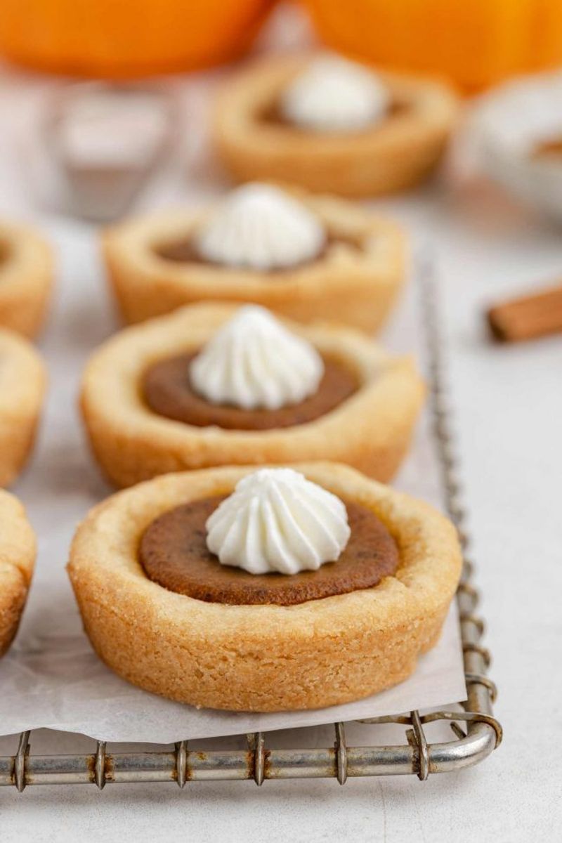 Pumpkin Spice Cookie Pie