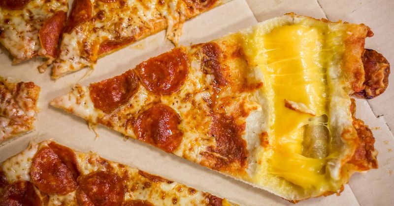 Pizza Hut (Stuffed Crust)