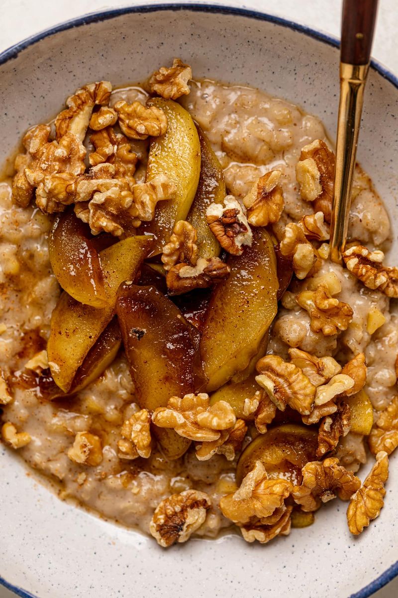 Cinnamon Apple Oatmeal (Made from Scratch)
