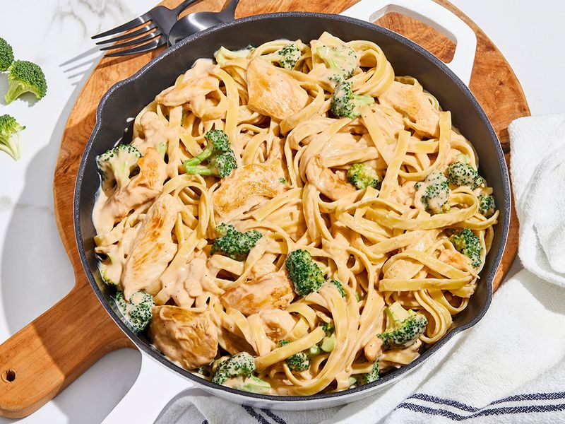 Roasted Garlic Alfredo with Broccoli