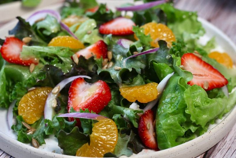 Fruit and Onion Tossed Salad