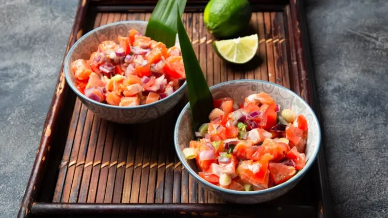 Lomi Lomi Salmon (Hawaiian-Style)