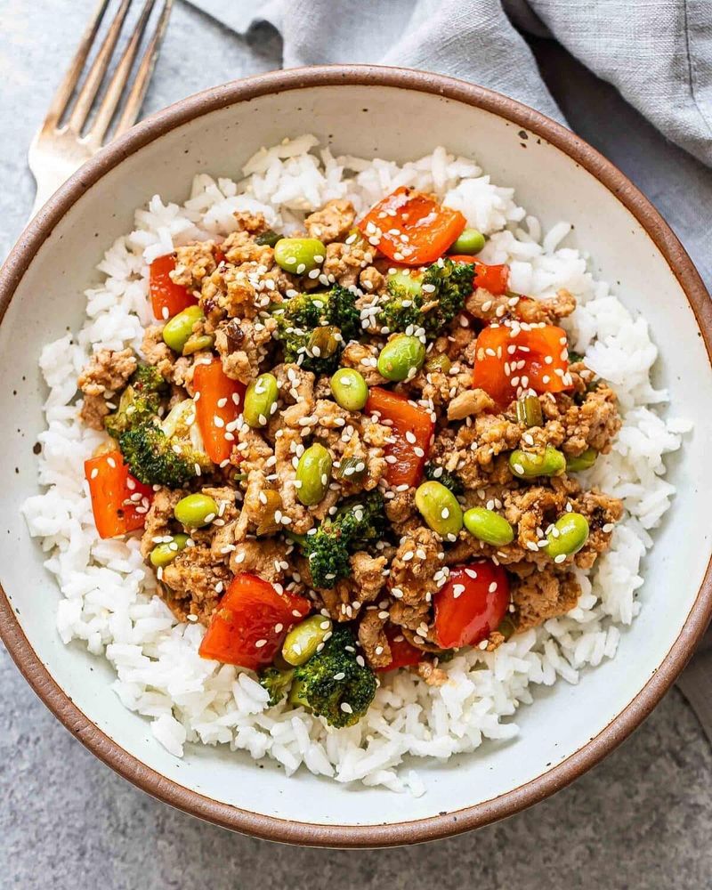 Ground Turkey Stir-Fry with Bell Peppers & Rice Noodles