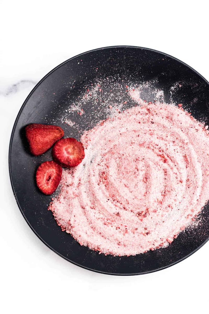 Freeze-Dried Strawberry Powder Rub