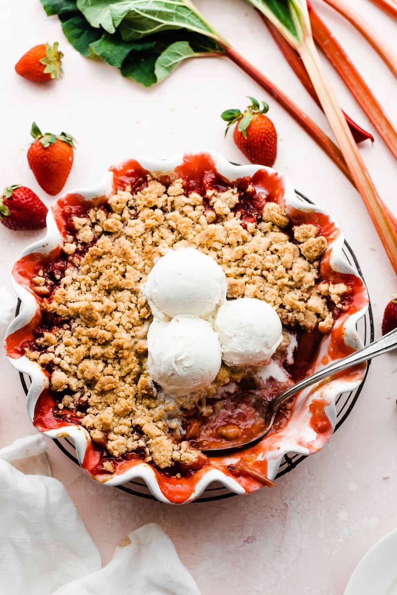 Rhubarb Crisp
