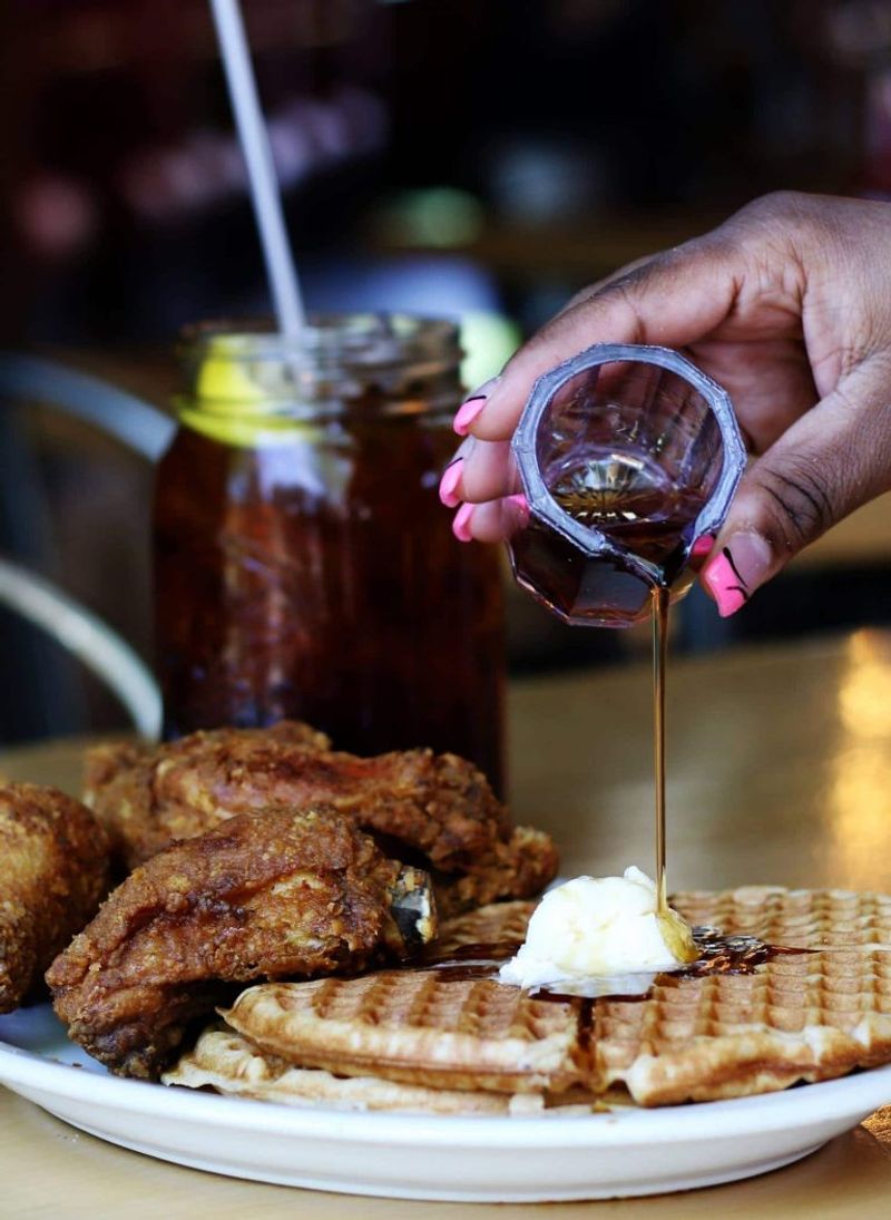 Lo-Lo’s Chicken & Waffles – Phoenix, Arizona