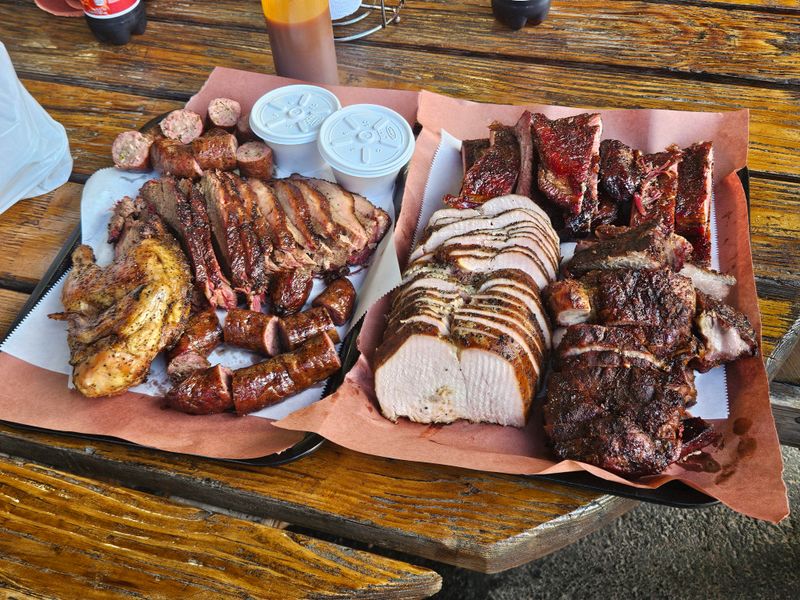Snow’s BBQ