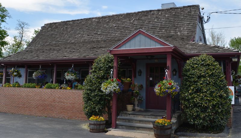 Hank’s Place (Chadds Ford)